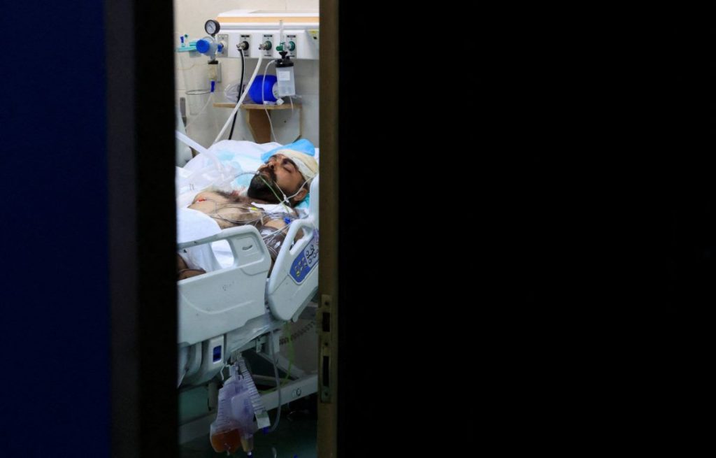 Γάζα: Παλαιστίνιος γιατρός που έχασε 9 από τα 10 παιδιά του υπέκυψε στα τραύματά του
