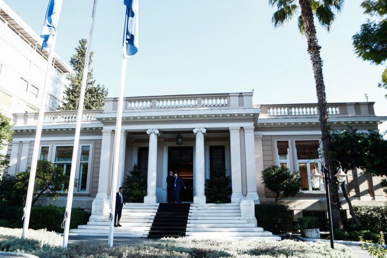 Αμηχανία στο Μαξίμου από τους εμφυλίους
