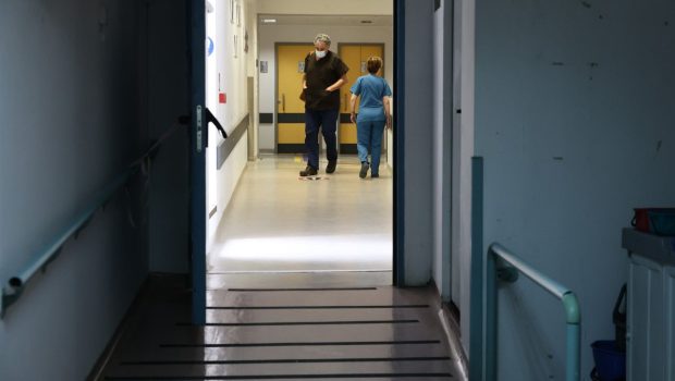 Νοσοκομείο «Ευαγγελισμός»: Άγνωστοι έκοψαν καλώδια στις μονάδες κλιματισμού