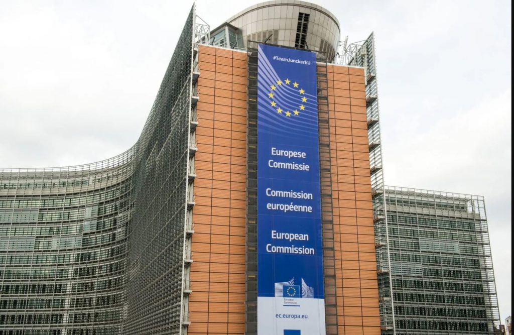 Συναγερμός στις Βρυξέλλες: Ύποπτο δέμα εντοπίστηκε στην Κομισιόν – Εκκενώθηκε κτίριο
