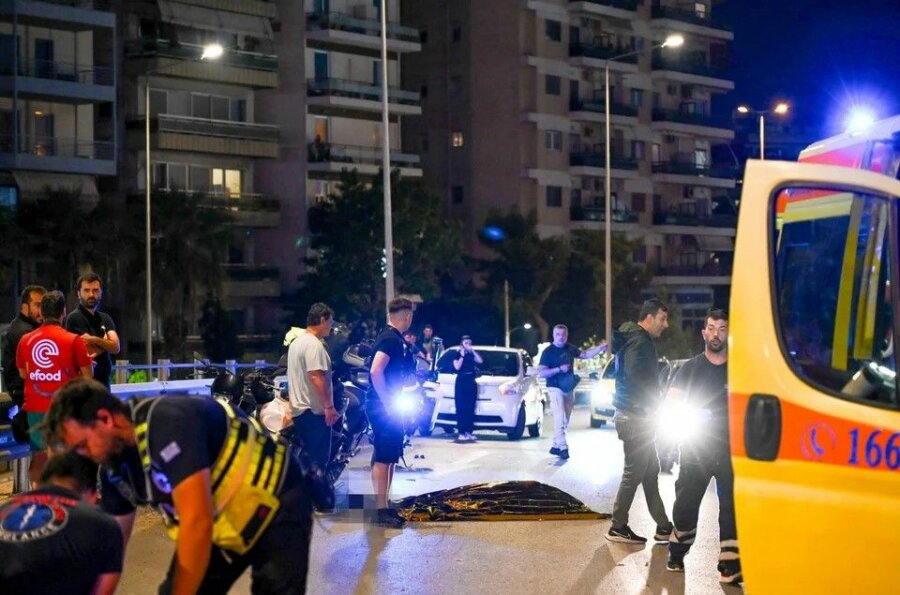 Τραγωδία στη λεωφόρο Ποσειδώνος - Δύο νεκροί σε τροχαίο με μηχανή