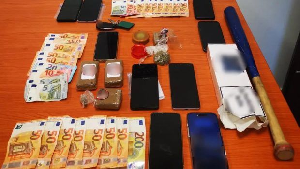 Ωρωπός: Εξαρθρώθηκε κύκλωμα διακίνησης ναρκωτικών - Έξι συλλήψεις