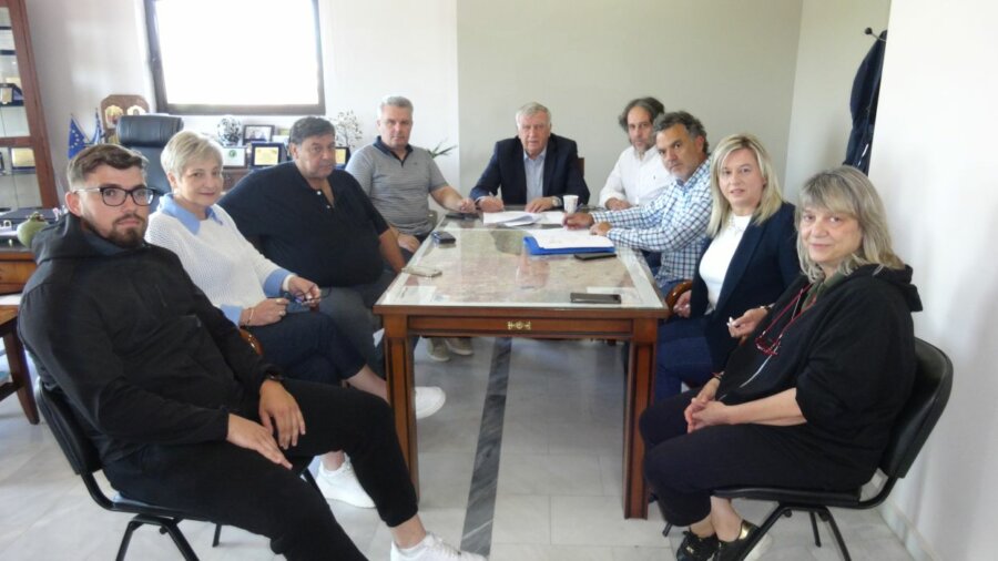 simvasi plateia Agiou Georgiou