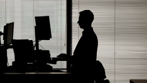 Εργασία: Gen Z και millennials αγκαλιάζουν την «μικρο-συνταξιοδότηση» - Η νέα τάση που στοχεύει στην ισορροπία