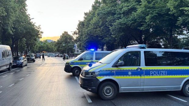 Επίθεση με μαχαίρι στο Μόναχο - Η αστυνομία πυροβόλησε τη δράστιδα
