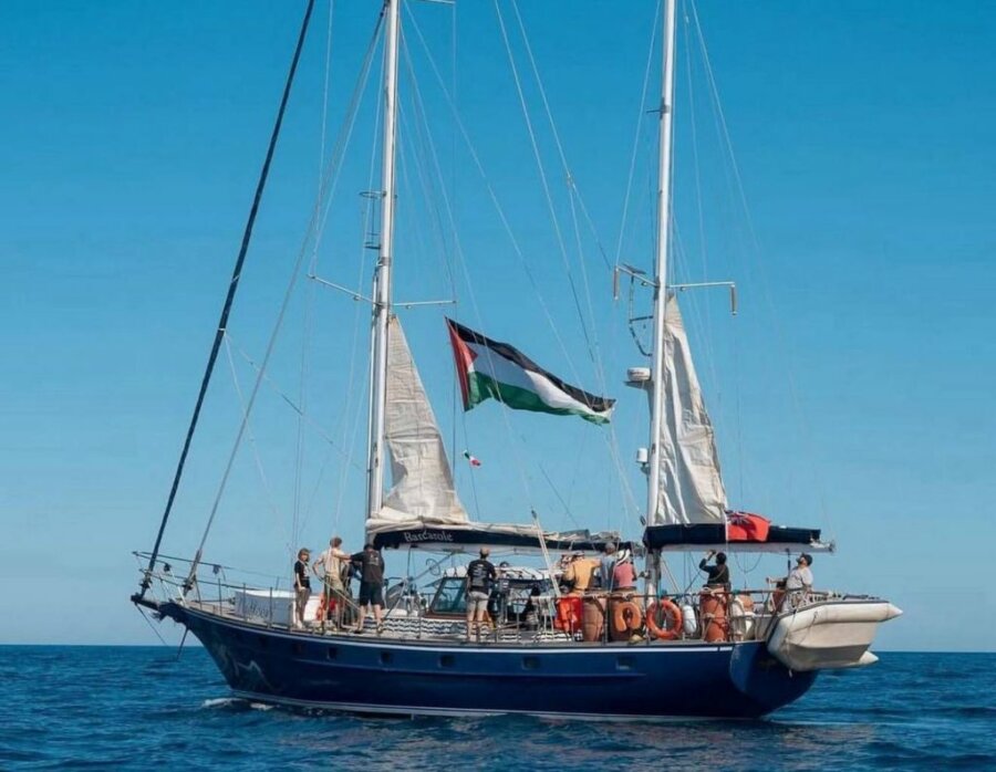Το πλοίο Madleen απαντά στις ισραηλινές απειλές