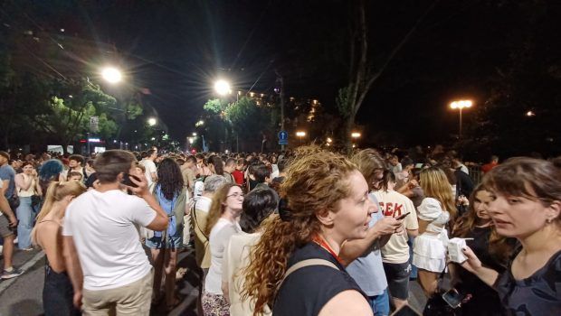 Σερβία: Νικητές δηλώνουν κυβέρνηση και αντιπολίτευση στις εκλογές σε δυο πόλεις - Καλούν σε διαδηλώσεις