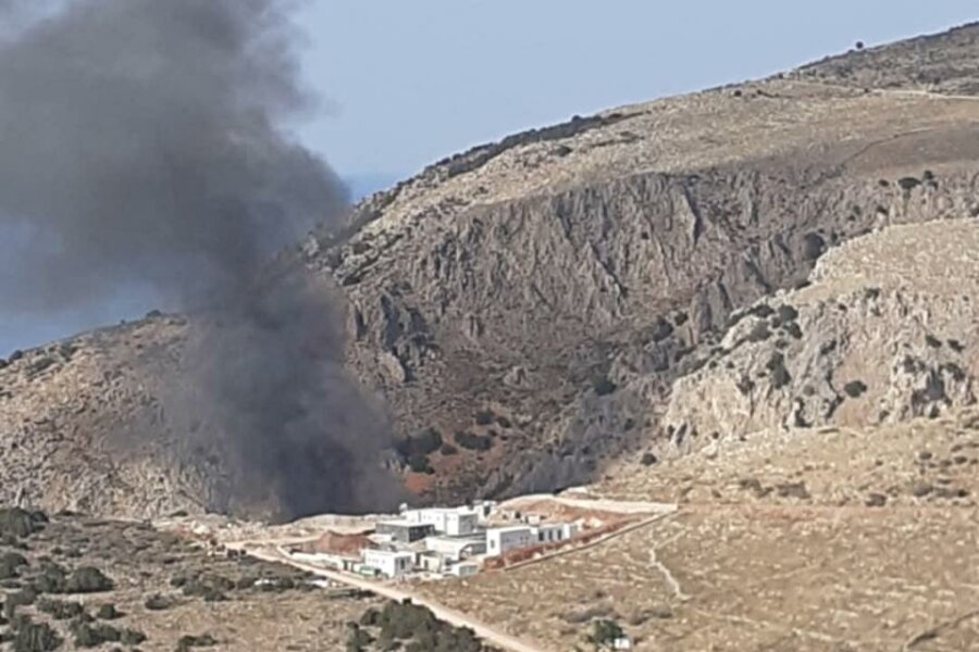 Φωτιά σε χωματερή στην Ύδρα - Κινητοποιήθηκε ελικόπτερο
