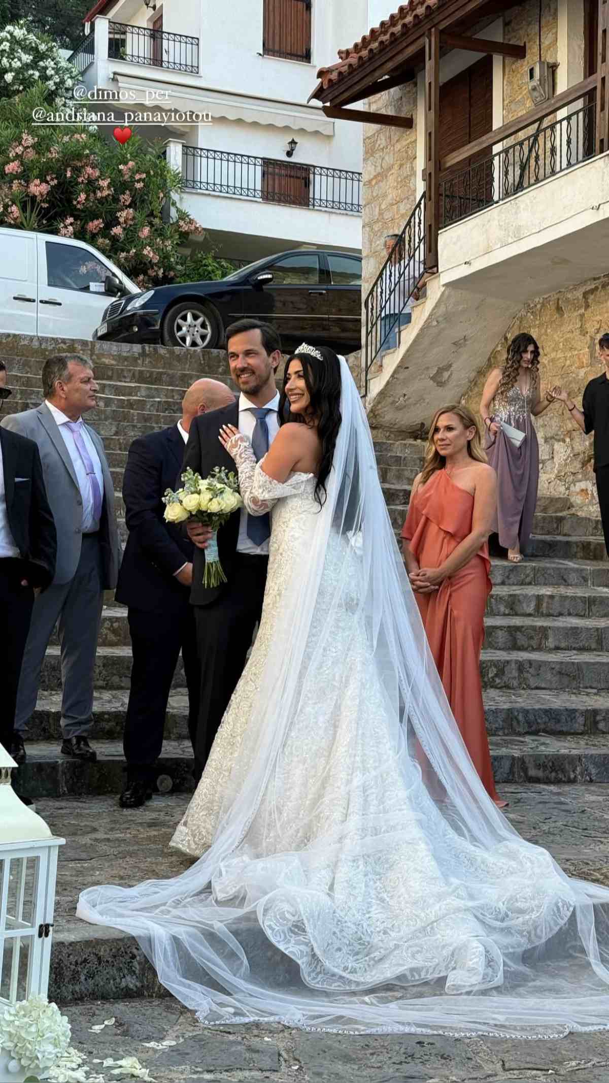 Power of Love: Παναγιώτου και Περπερίδης παντρεύτηκαν με κουμπάρα την Καραβάτου