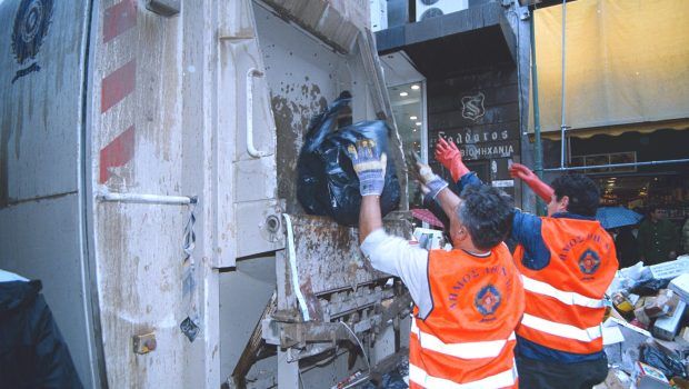 Κυψέλη: Επιβάτες ΙΧ χτύπησαν υπάλληλο καθαριότητας - Τι συνέβη