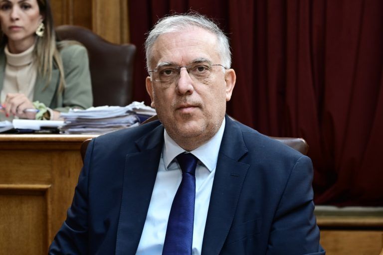 Στη Θεολογική Σχολή της Χάλκης ο Θεοδωρικάκος - «Αγωνιζόμαστε ώστε να επαναλειτουργήσει»