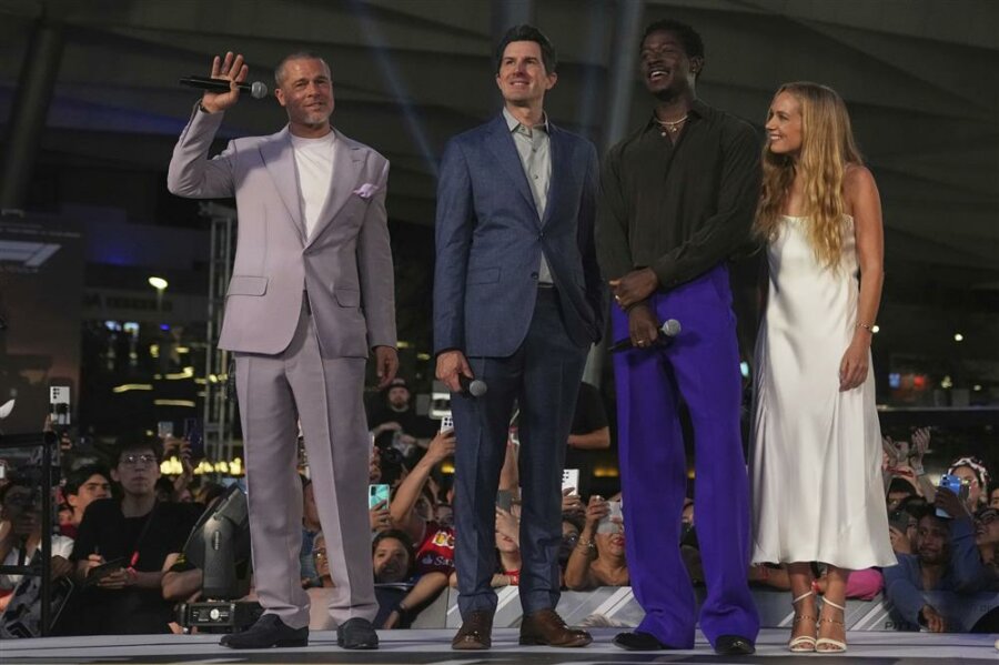 "F1": Εντυπωσίασε στο Μεξικό το καστ της νέας ταινίας με πρωταγωνιστή τον Brad Pitt - Φωτογραφίες