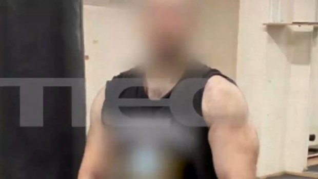 Πετρούπολη: Αυτός είναι 39χρονος που ξυλοκόπησε τη 46χρονη οδηγό στη μέση του δρόμου - Παραμένει άφαντος