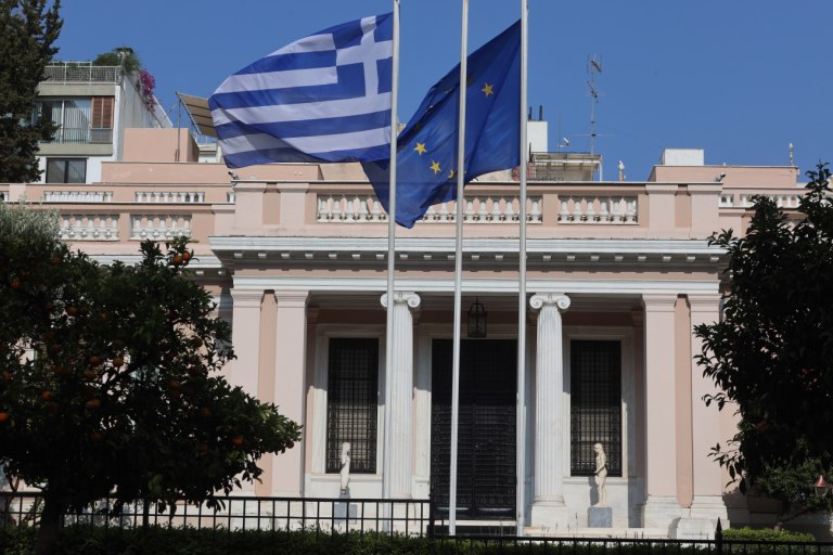 Έκτακτο ΚΥΣΕΑ για τις εξελίξεις στη Μέση Ανατολή - Επέστρεψε στη χώρα ο Μητσοτάκης