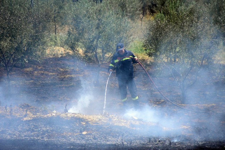 Υψηλός κίνδυνος φωτιάς σε τρεις περιφέρειες την Κυριακή - Οι συστάσεις της Πολιτικής Προστασίας