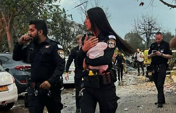 Ισραήλ: Βρέφος διασώθηκε από τα ερείπια σπιτιού