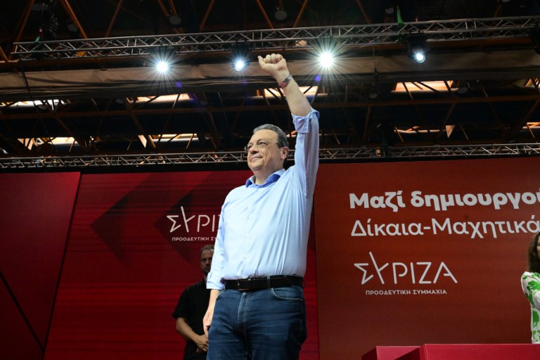ΣΥΡΙΖΑ: Πέρασαν οι θέσεις της πλειοψηφίας – Απορρίφθηκαν οι τροπολογίες Πολάκη για τράπεζες, εκλογή προέδρου