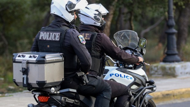 Θεσσαλονίκη: Ξυλοδαρμός 39χρονου από 2 άτομα στη μέση του δρόμου - Τον δάγκωσε και ο σκύλος του ενός δράστη
