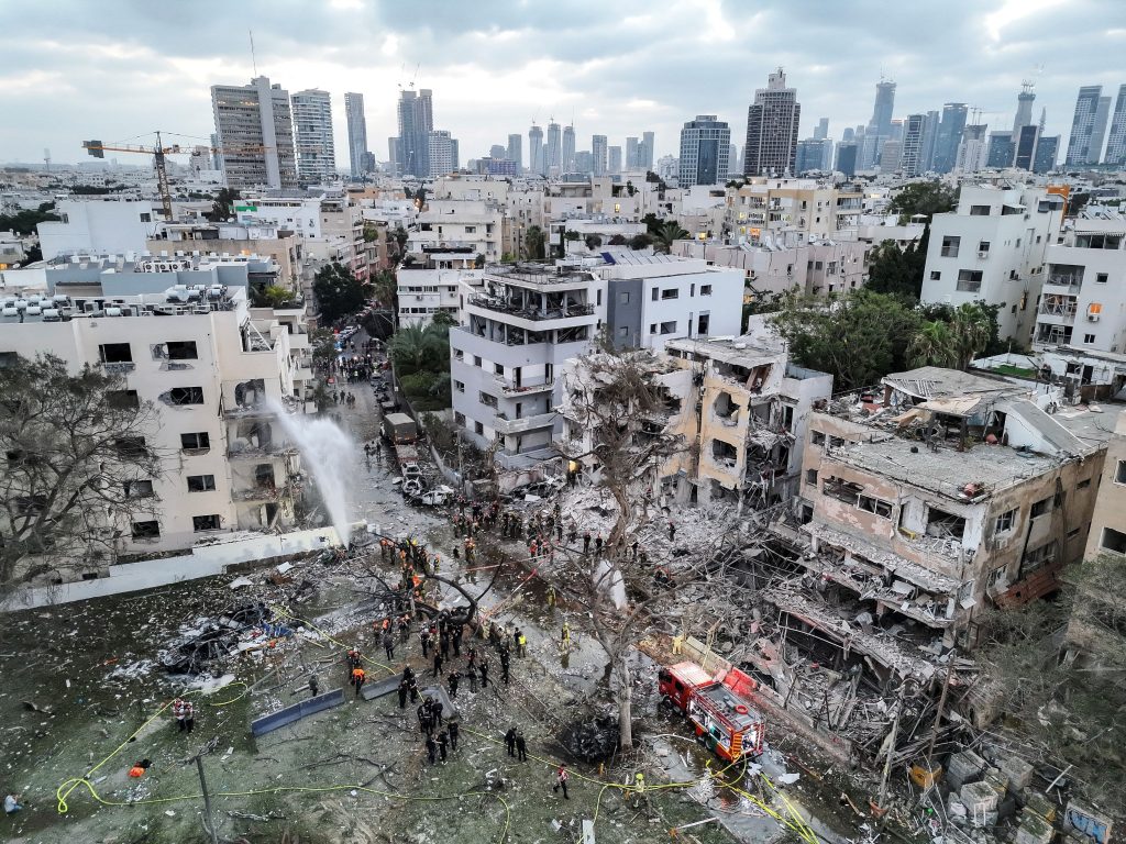 Αεροπορική υπεροχή του Ισραήλ στους ουρανούς της Τεχεράνης – Οι σημαντικότερες εξελίξεις