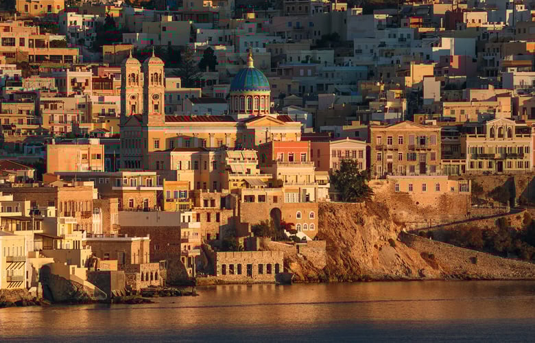 Η Σύρος ανάμεσα στους έξι σημαντικότερους διεθνείς πολιτιστικούς προορισμούς της Ευρώπης για το 2025
