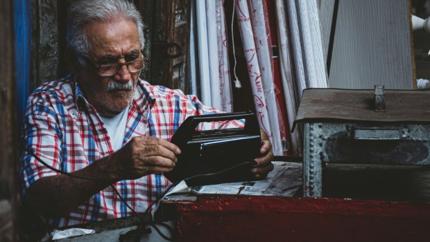 Σε ποιες χώρες της ΕΕ συνεχίζουν οι συνταξιούχοι να εργάζονται περισσότερο