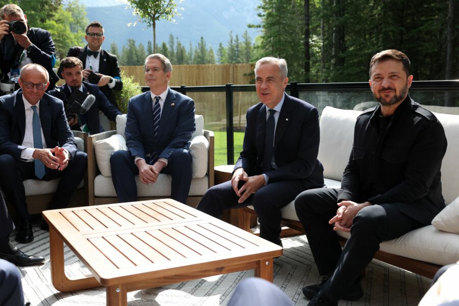 G7: Ο Ζελένσκι ζητά στήριξη από τη σύνοδο – Απόντος του Ντόναλντ Τραμπ