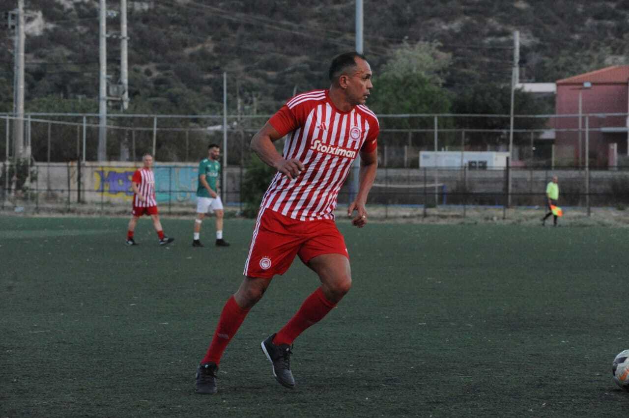 Λάμψη αστέρων στον 700ό αγώνα των Βετεράνων του Ολυμπιακού στη μνήμη του Σάββα Θεοδωρίδη