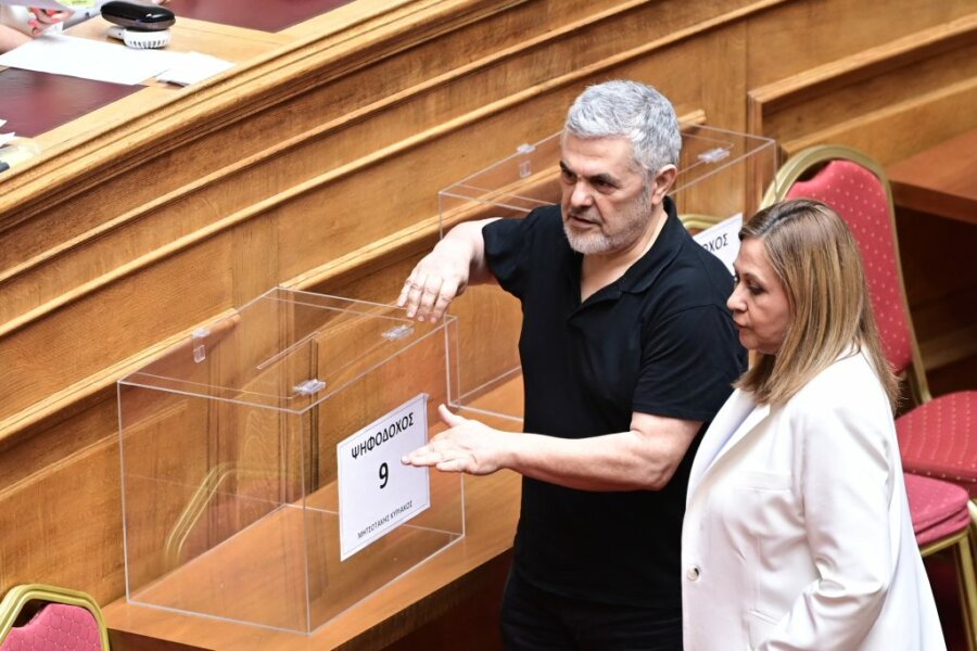 Βουλή – Προανακριτική για τα Τέμπη: Live η ψηφοφορία
