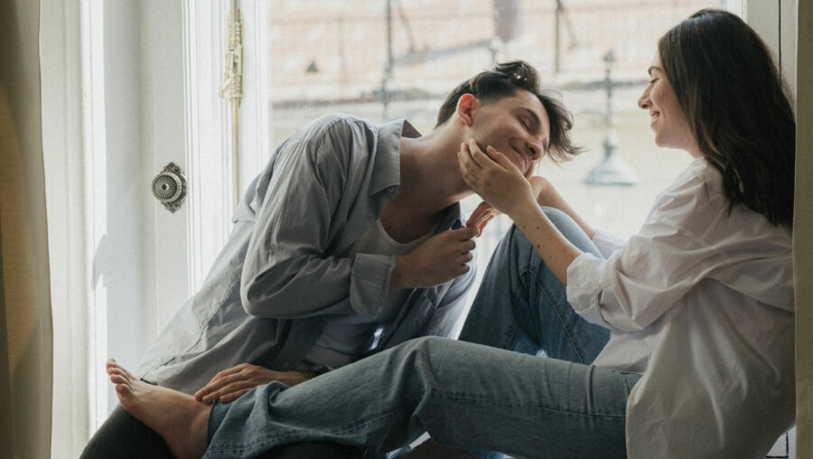 4 τρόποι για να επαναφέρεις τη «σπίθα» στη σχέση σου