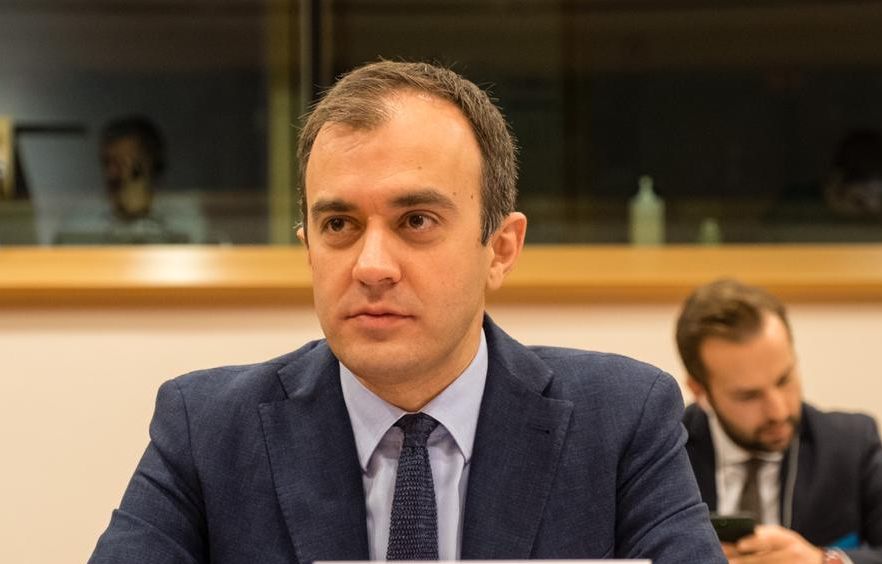 ΥΦΥΠΕΞ Χατζηβασιλείου: Μόνο ηττημένους θα έχει η ανάφλεξη στη Μέση Ανατολή – Καμία απειλή κατά στόχων στην Ελλάδα