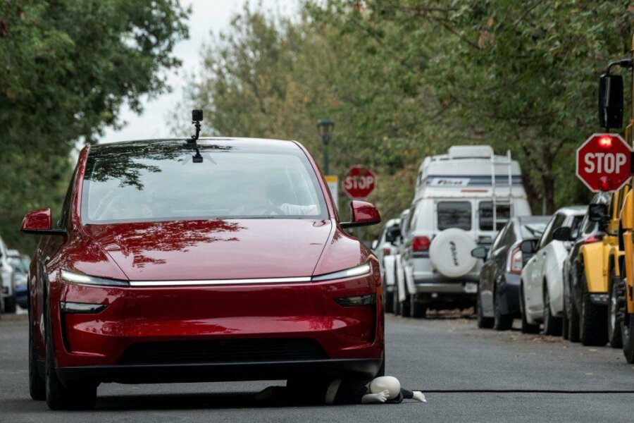 Tesla: Δημοκρατικοί βουλευτές του Τέξας ζητούν την καθυστέρηση των robotaxi - Οικονομικός Ταχυδρόμος