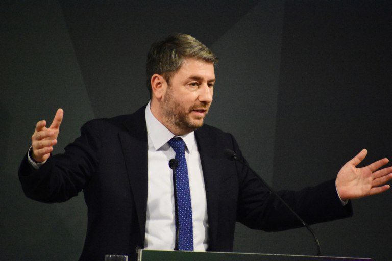 Ανδρουλάκης: Ο... κυνηγημένος, κατατρεγμένος Μητσοτάκης ήρθε να το παίξει θύμα - Αθώωσαν χθες τον Καραμανλή