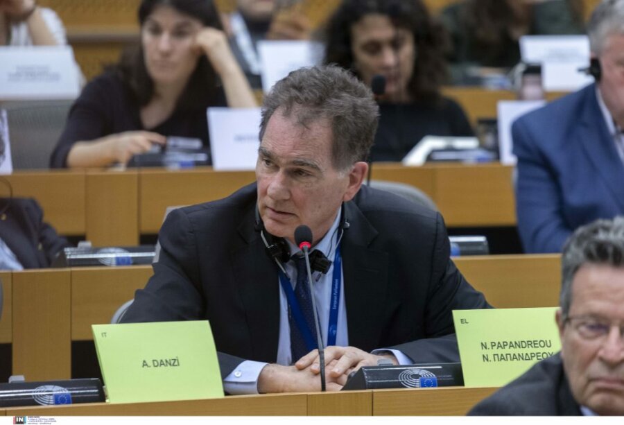 Ν. Παπανδρέου για δηλώσεις Ν. Χριστοδουλάκη: Να παραιτηθεί από τα όργανα του κόμματος αν αυτή είναι η άποψή του