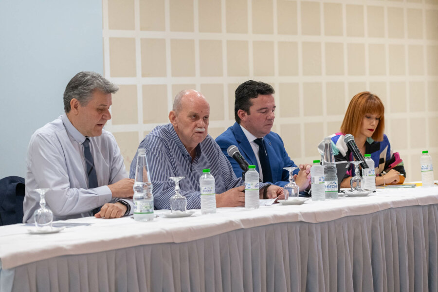 karditsa-syneteristiki-trapeza-syneleysi