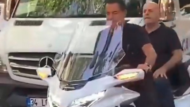 «Μ’ ένα σμπάρο δυο τρυγόνια»: Η λύση στην κατάθλιψη και τη δυσκοιλιότητα