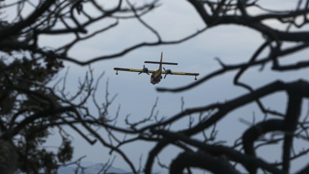 Φωτιά τώρα στη Ρόδο, ανάμεσα σε Θολό και Πεταλούδες