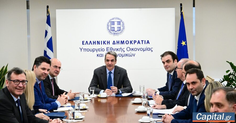 Με το βλέμμα στον πληθωρισμό και τον τουρισμό το οικονομικό επιτελείο