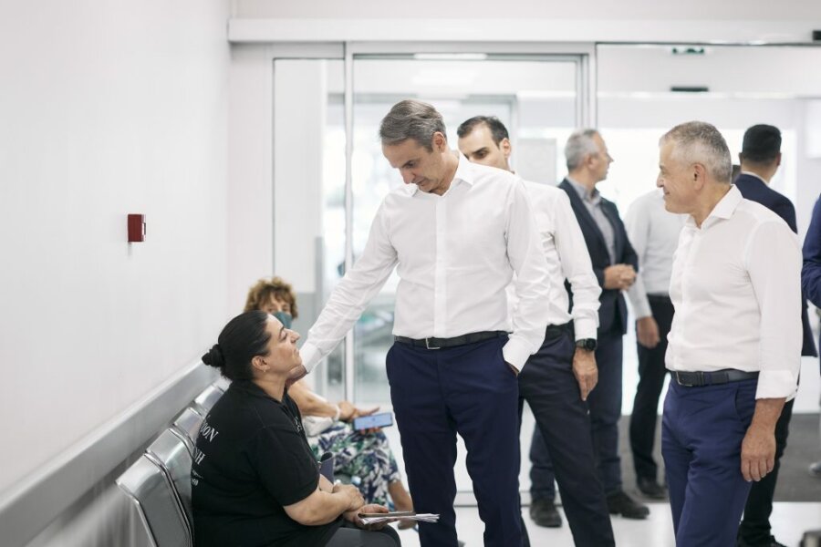 Επίσκεψη του Κυριάκου Μητσοτάκη στο Γενικό Νοσοκομείο Αττικής ΚΑΤ