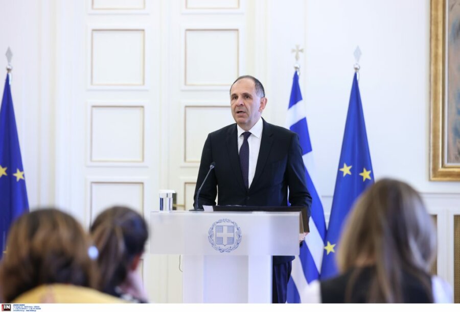 Η Ελλάδα βάζει πλώρη για Λιβύη – Πώς προετοιμάζεται η Αθήνα για την επικείμενη αποστολή Γεραπετρίτη σε Τρίπολη και Βεγγάζη