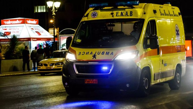 Πειραιάς: 15χρονη τραυματίστηκε σοβαρά στο σπίτι της από τζαμαρία