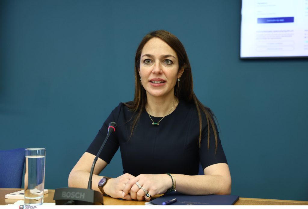 Δ. Μιχαηλίδου: Σκοπός μας η εναρμόνιση επαγγελματικής και οικογενειακής ζωής – Τι είπε για το στεγαστικό
