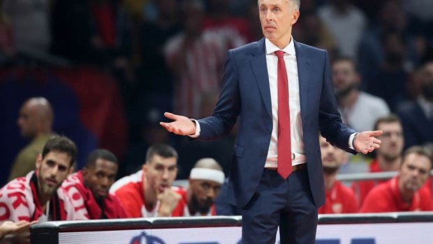 Αυτός είναι ο πιο άβολος κανόνας στο φαγητό