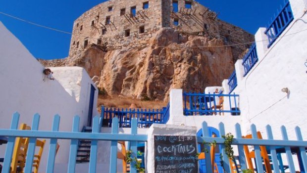 Αυτό είναι κορυφαίο «μυστικό» νησί της Ελλάδας που μαγεύει τους Γάλλους ταξιδιώτες