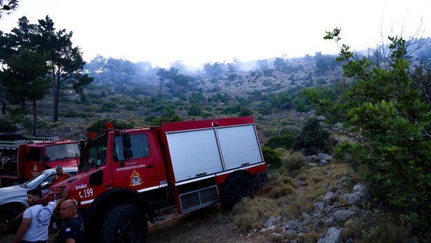 Φωτιά σε οικισμό κοντά στην Πάργα - Μήνυμα του 112 στους κατοίκους