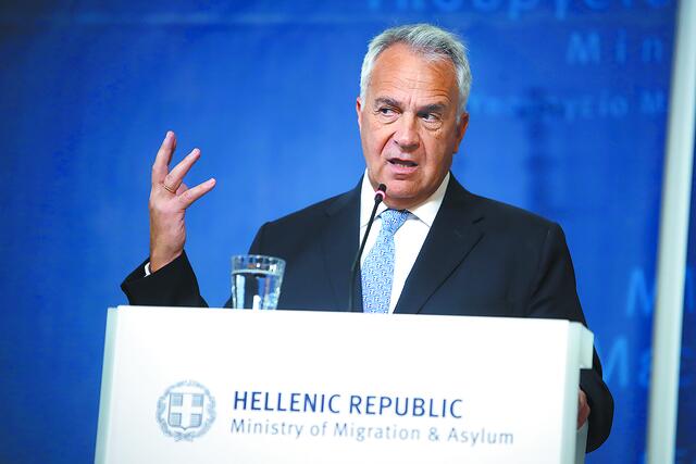 Σκάνδαλο ΟΠΕΚΕΠΕ: Παραιτήθηκε ο Μάκης Βορίδης, τρεις υφυπουργοί και ο ΓΓ Αγροτικής Ανάπτυξης