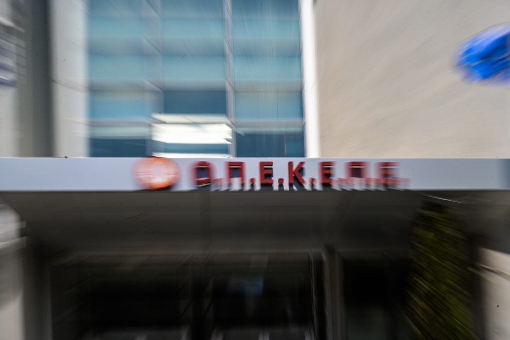 ΟΠΕΚΕΠΕ: Το «αποτύχαμε» του Μητσοτάκη, η συνάντηση με Φραπέ – Χασάπη και οι διάλογοι φωτιά