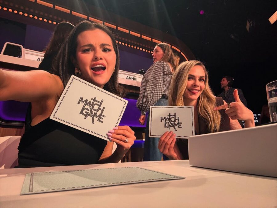 Το λιλά manicure της Selena Gomez είναι η απόδειξη ότι οι παστέλ αποχρώσεις είναι ακόμα στη μόδα