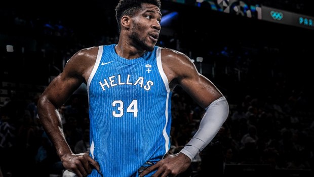 Σύμφωνα με το ESPN ο Γιάννης Αντετοκούνμπο γνώριζε από πριν για τον Λίλαρντ - Η αντίδραση του 34χρονου γκαρντ