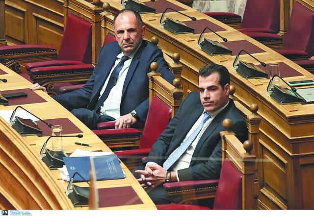 Διπλή αποστολή στη Λιβύη με ανοικτά στοιχήματα