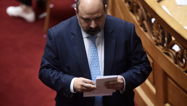 Αποκλειστικό in: Απέναντι στον Τριαντόπουλο οι πρώτοι συγγενείς θυμάτων στην υπόθεση των Τεμπών